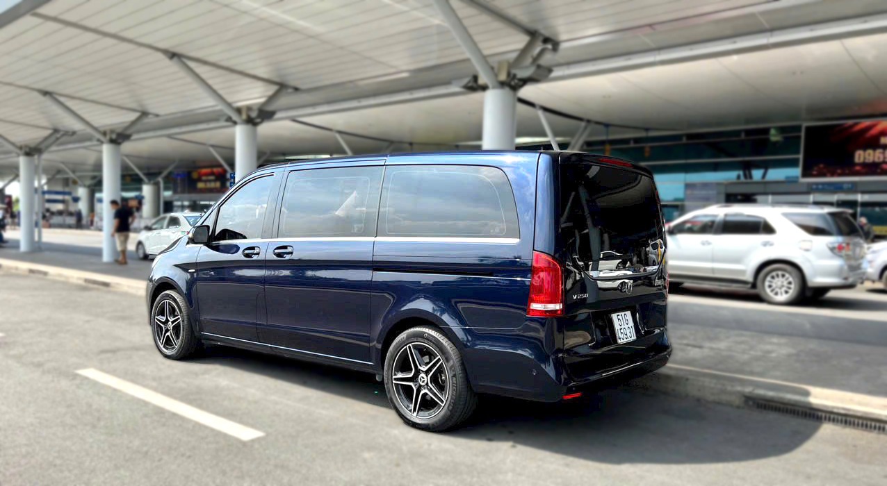 VIP Sedan Tan Son Nhat Airport Transfer