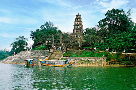 Private car Da nang to Hue