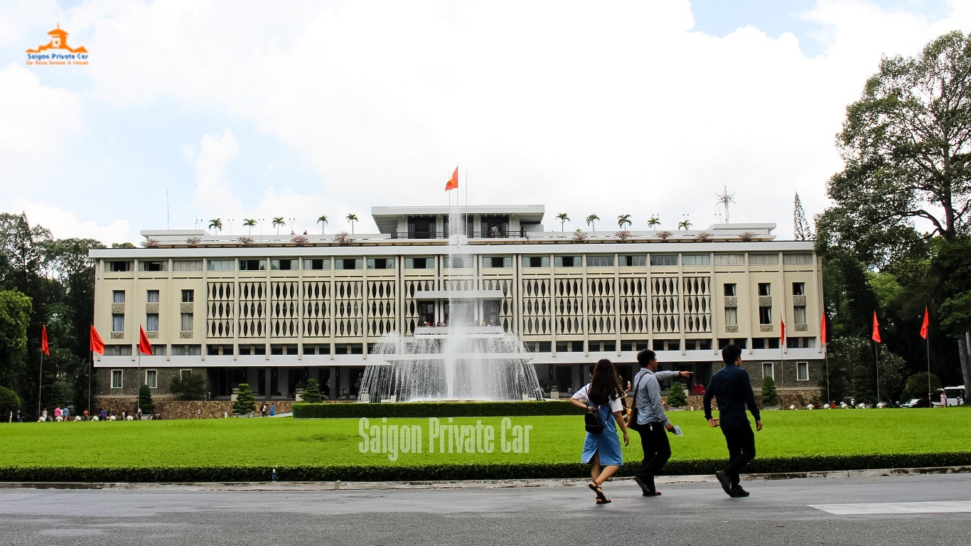 Top 8 Attractions Ho Chi Minh City - The Reunification Palace